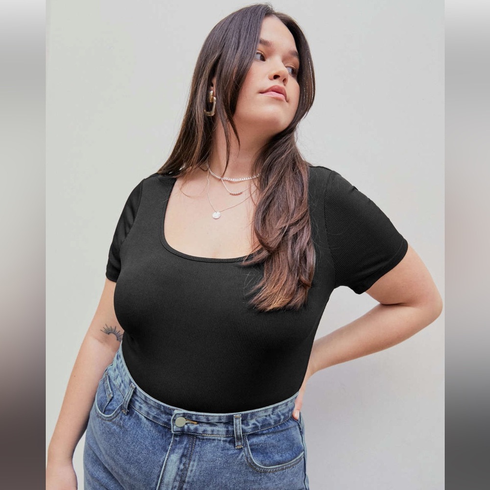 CIDER Curve & Plus Solid Square Neck Short Sleeve Bodysuit